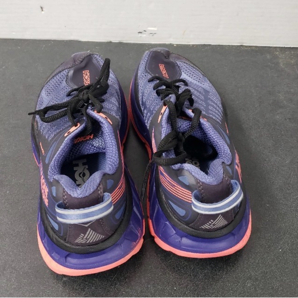 Hoka One Bondi 5 size 7 Running Womens purple